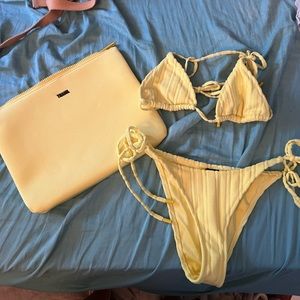 Traingl suit + bag. Yellow. Size xs. Worn once.